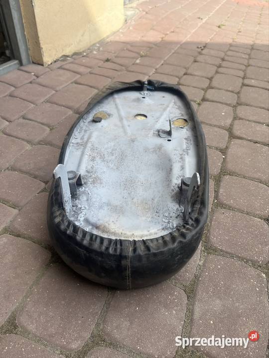 Siedzenie WSK nieuszkodzony