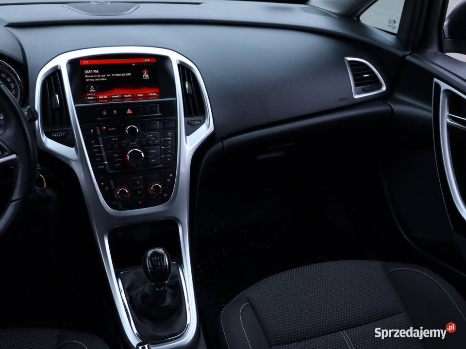 Opel Astra 14 T światła przeciwmgielne Astra sprzedam