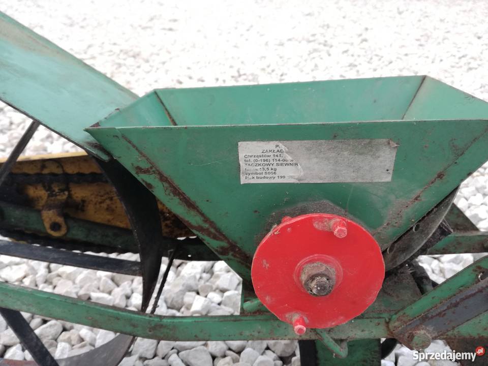 Siewnik ręczny taczkowy