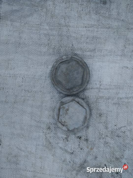 Nakrętki korki do beczki zbiornika Dąbie sprzedam