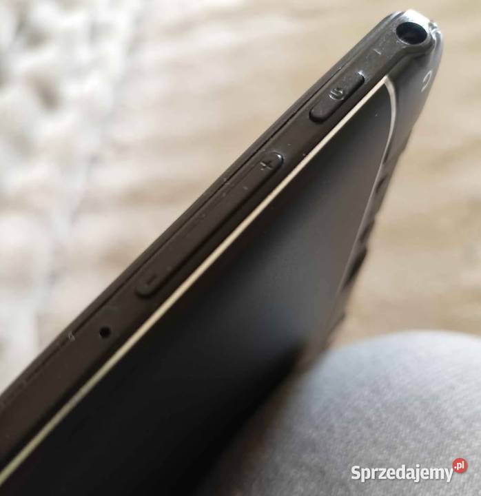 Tablet 10 z SIM etui z klawiaturą OverMax