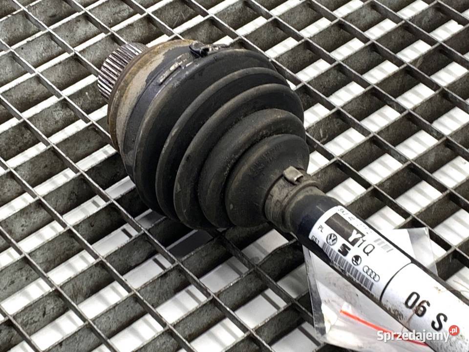 PÓŁOŚ PRAWY PRZÓD AUDI A5 8T 30 240 0717 PRZEGUB