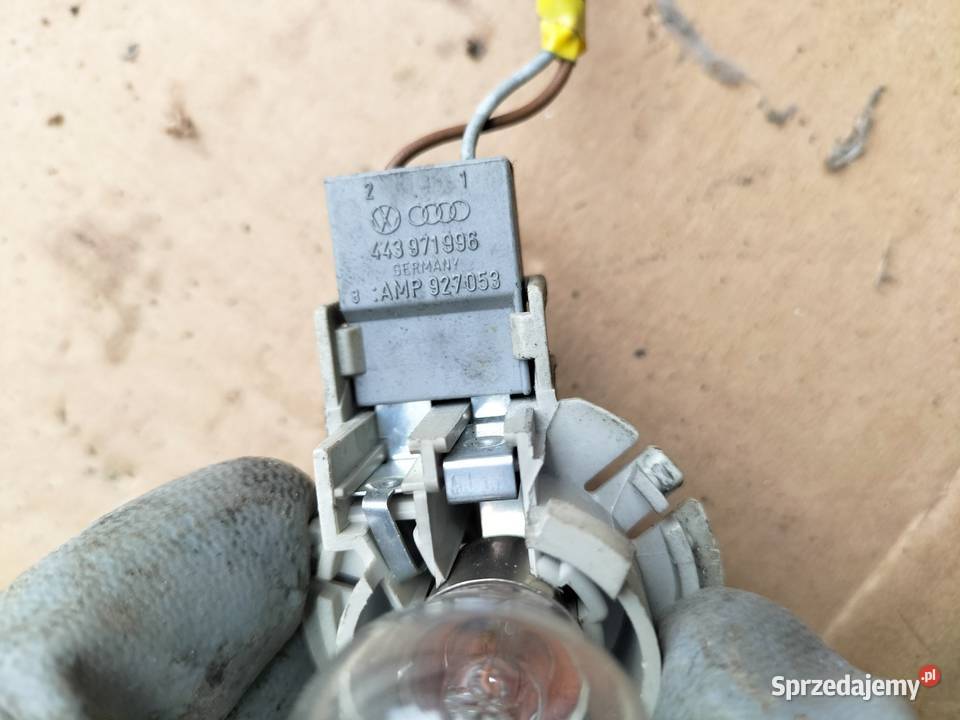 AUDI 80 B3 B4 A6C4 OPRAWKA ŻARÓWKI TYLNEJ LAMPY Kamień-Kolonia