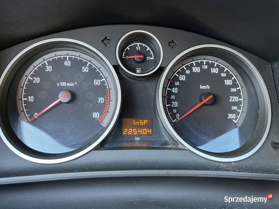 Opel Astra H GTC 16 105 Klima Tempomat 2 kpl kół lakier metallic Astra Żnin sprzedam