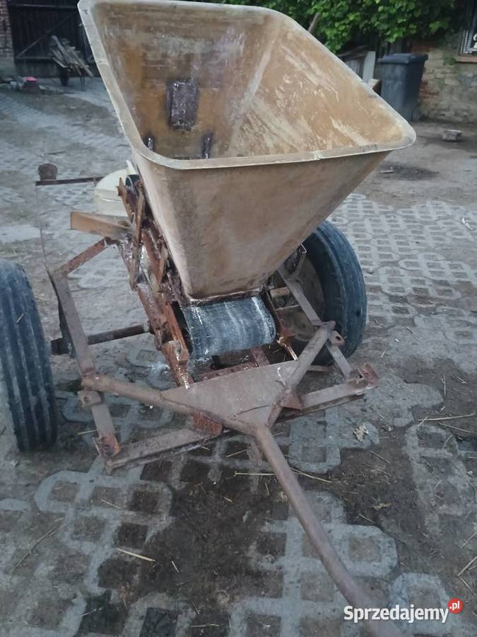 Rozsiewacz Nawozu KOS nieuszkodzony lubelskie Kraśnik