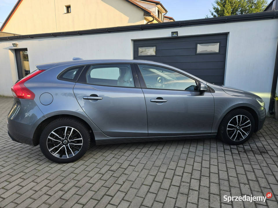Volvo V40 20 120 2019r LED super wnętrze NAVI nieuszkodzony pomorskie Gdynia