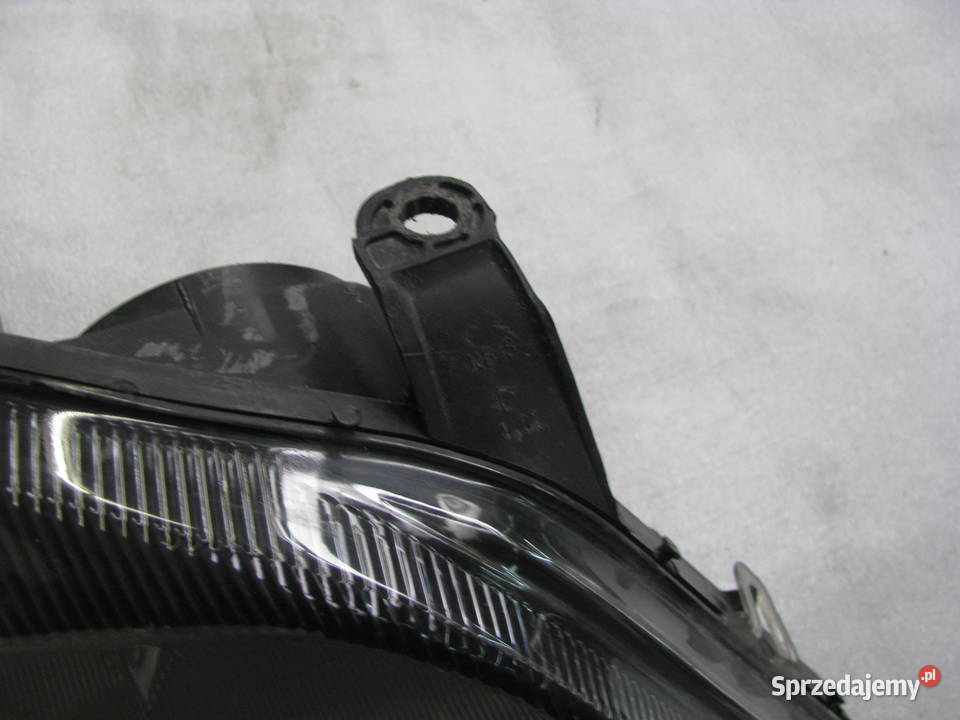 Opel astra II lampa przód prawa czarna łódzkie Zduńska Wola