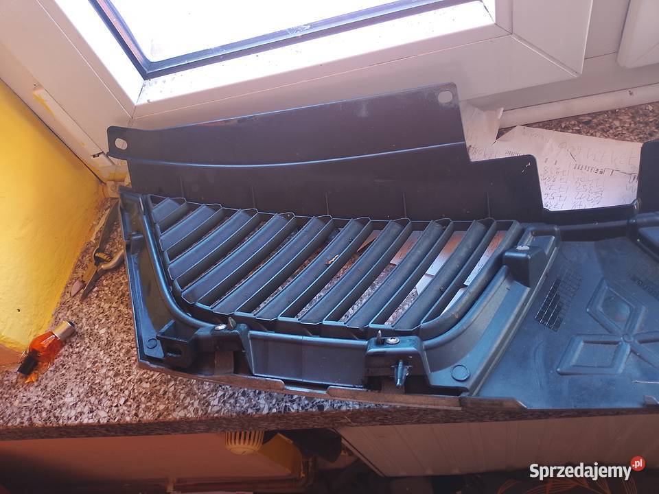 Grill atrapa Mitsubishi Pajero