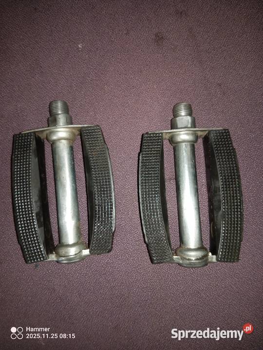 Ładny komplet pedałów retro Ciosaniec