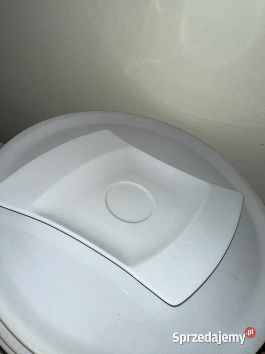 Spodki talerzyki Lubiana 24 sztuki wszystkie sprzedam