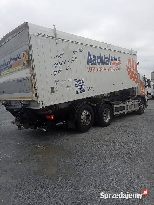 wywrotka z wydmuchem do paszy do śruty Volvo z Wywrotki Warszawa