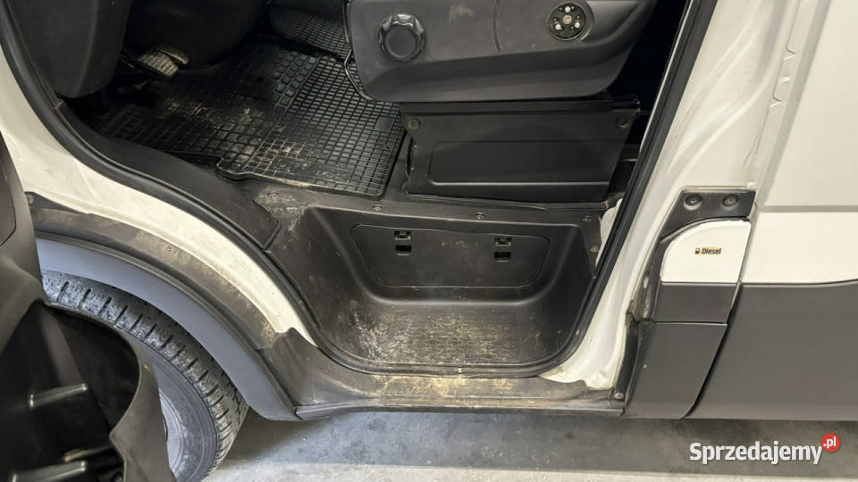 Iveco Daily 35S16 V 16V E6 35t 7osobowy diesel Grójec sprzedam