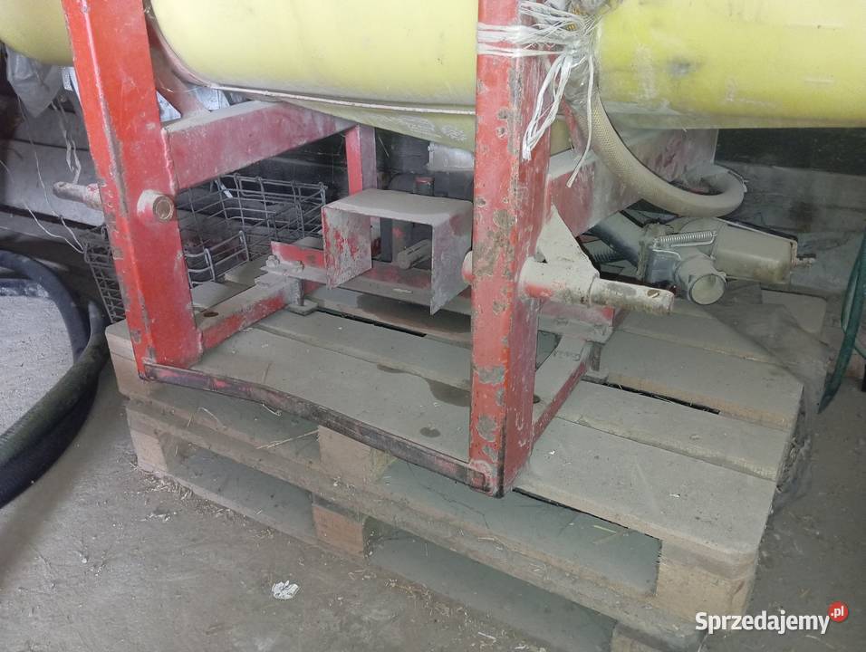 Opryskiwacz rau 800 litrów 15m belka