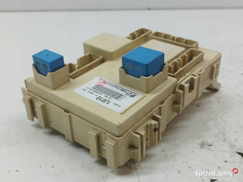SKRZYNKA BEZPIECZNIKÓW 919501J010 1009818009 13 Skrzynki bezpieczników sprzedam