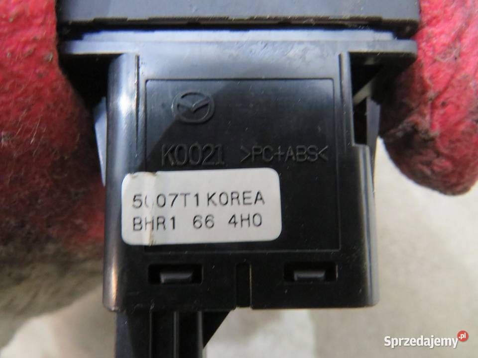 PRZYCISK ŚWIATEŁ AWARYJNYCH MAZDA 3 BM
