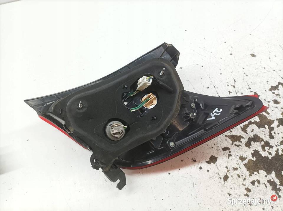 LAMPA TYŁ LEWA EU USZKODZONA Toyota Yaris III sprzedam