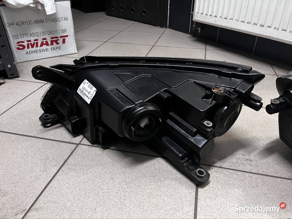 Reflektory lampy przód Volkswagen Tiguan 5N Lampy przednie Brzeszcze