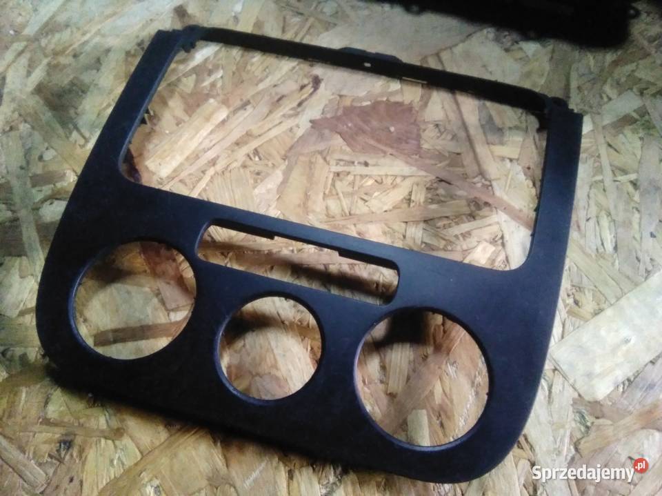 Ramka radia wersja pod panel ręczny VW Golf V