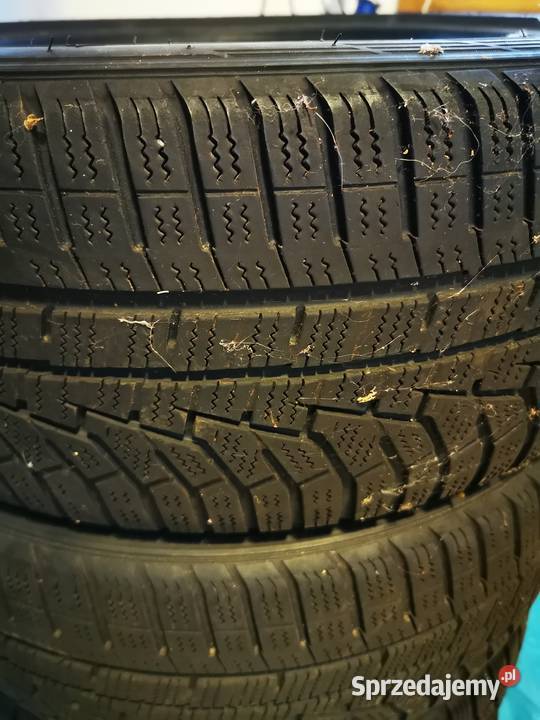 Sprzedam opony zimowe HANKOK 205 45 17 186KM Poniatowa