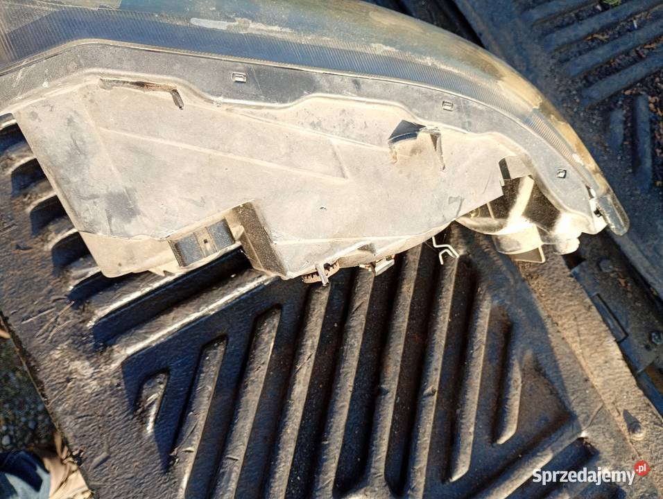 Lampa prawy przód Land rover Freelander lift 04 osobowe Lampy przednie Nowy Sącz