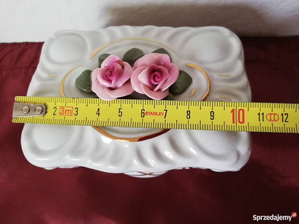 Szkatułka puzderko bombonierka porcelana małopolskie