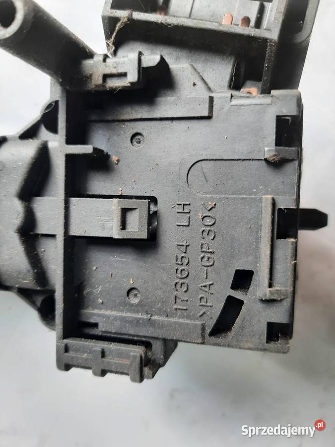 TOYOTA AVENSIS VERSO 0103 przełącznik Ksawerów