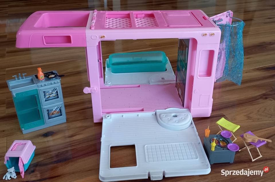 Kamper barbie z łódką basenem i grilem Morzyczyn sprzedam