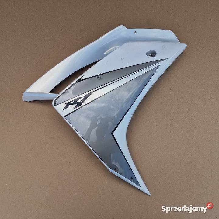 YAMAHA YZF R1 RN19 BOK OWIEWKA BOCZEK PRAWY