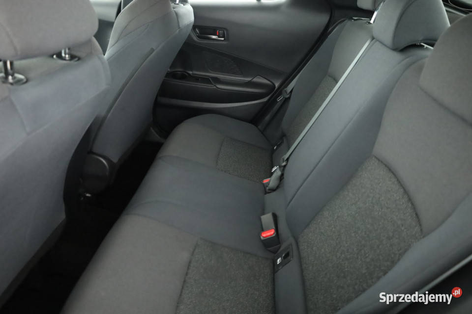 Toyota CHR 18 Hybrid asystent pasa ruchu mazowieckie Piaseczno