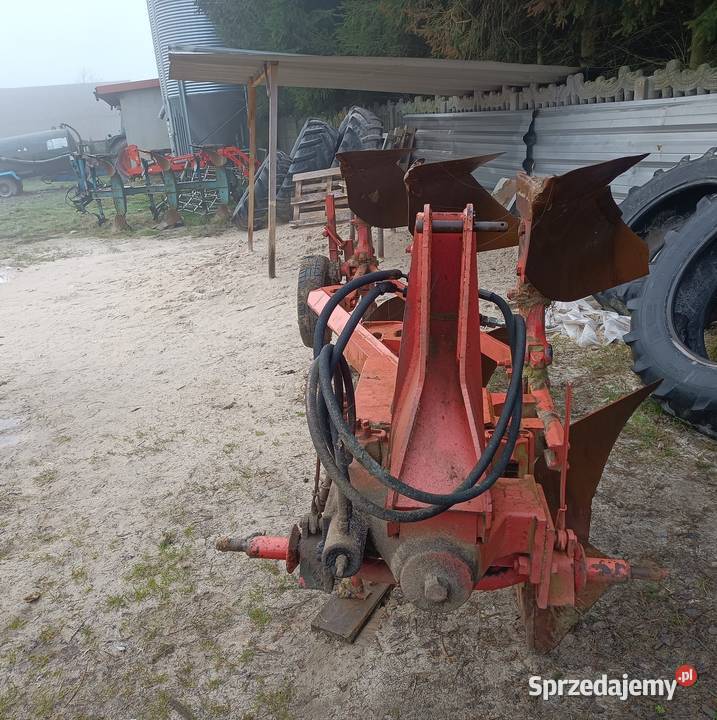 Pług obrotowy 3 skiby Kuhn Opoczno