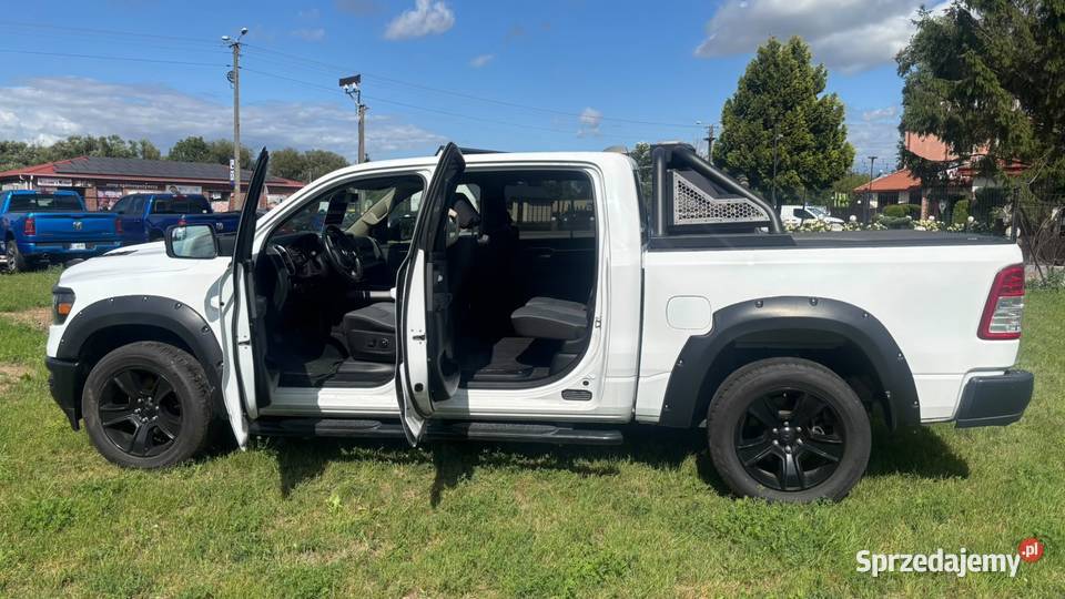 Ram 1500 57 HEMI V8 4x4 2019 395 Automat mały 81900km sprzedam