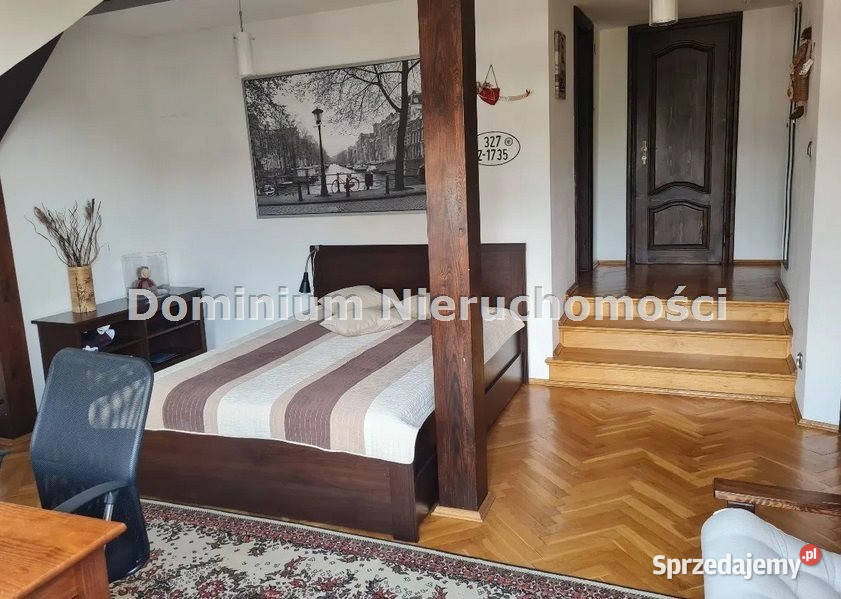 sprzedaży domu wolnostojącego Wrocław Biskupin asfalt