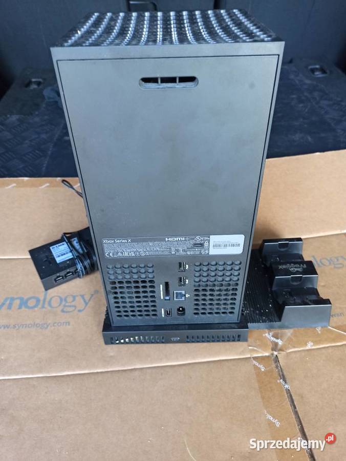 Xbox Series x dysk 1 t dwa pady mazowieckie Warszawa sprzedam
