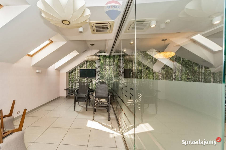 Obiekt hoteloworestauracyjny w Bielsku Białej Ilość pomieszczeń 11 Sprzedaż