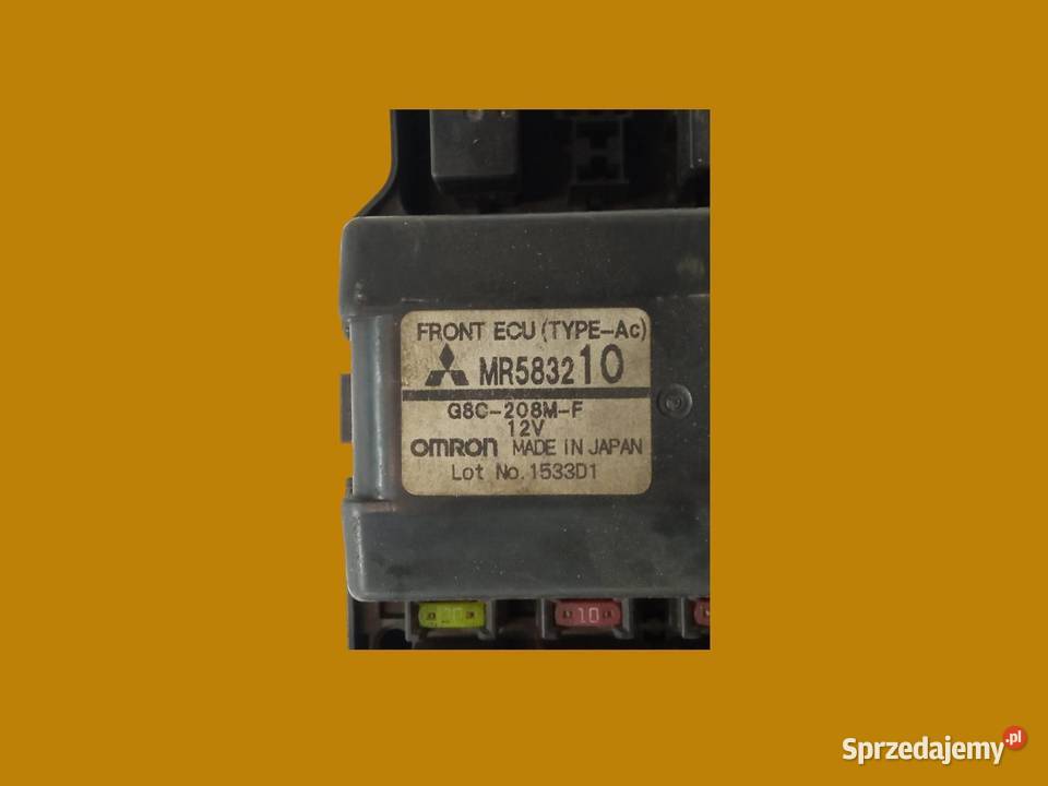 SKRZYNKA BEZPIECZNIKÓW MR583210 Mitsubishi sprzedam