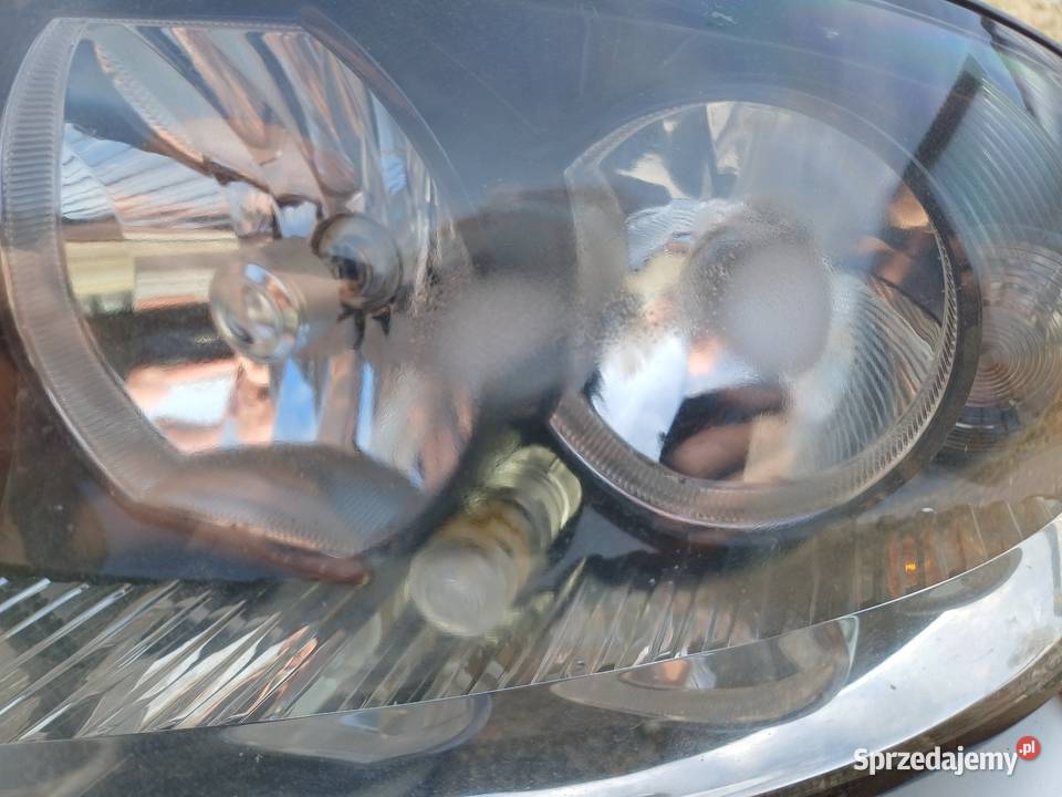 Lampa lewa przednia Audi a2 plus klosz osobowe Częstochowa
