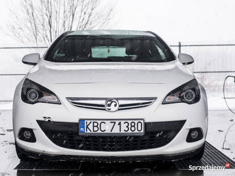 Opel Astra J Coupe GTC 130 Panorama Dach 2013 Opel Bochnia