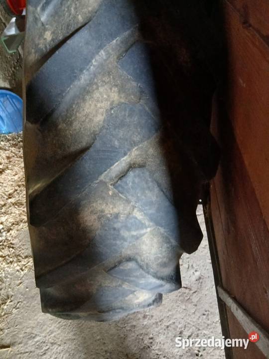 Sprzedam opony tylne stomil do ursusa 360 Lipnica Dolna