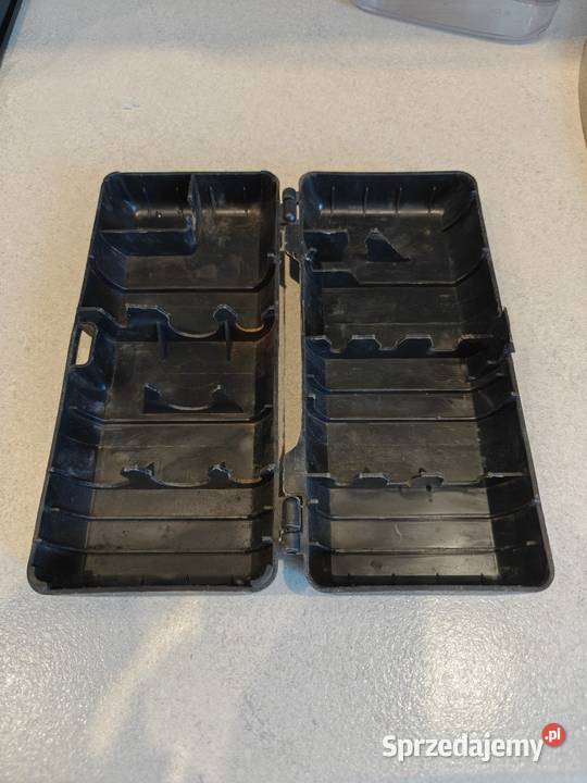 Narzedziówka fiat 126p Sprawna