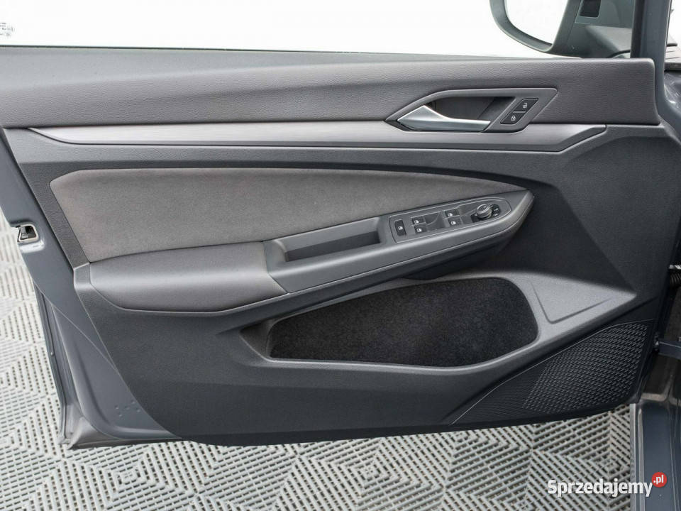 Volkswagen Golf CT784AP15 TSI EVO Style DSG wielofunkcyjna kierownica Golf Pępowo