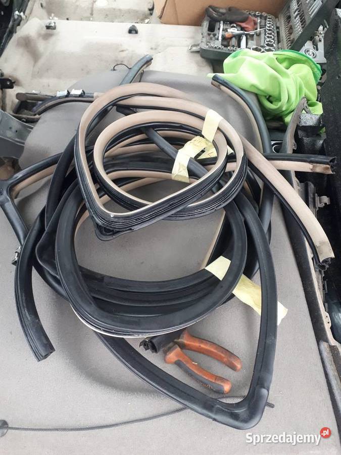 Uszczelki drzwi Avensis T25 Kombi beżowe osobowe Uszczelki Sandomierz