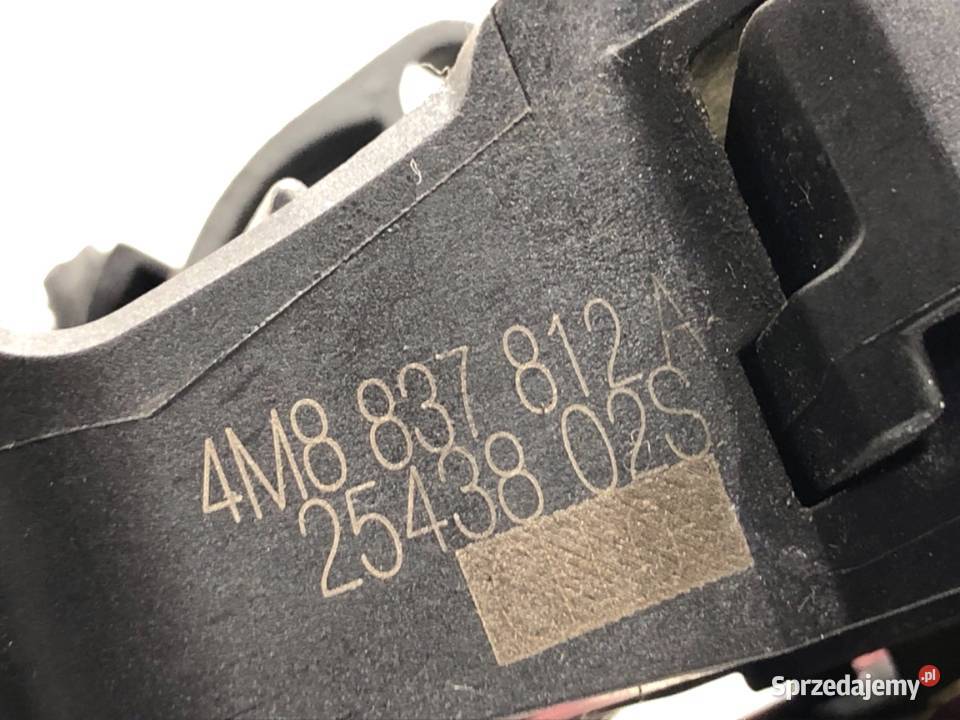 KLAMKA ZEWNĘTRZNA PRAWY TYŁ AUDI Q8 SUV