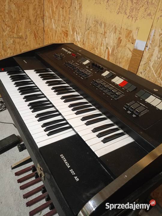 Organy UNITRA estrada 207 AR wzmacniacz gitarowy opolskie Świerczów sprzedam