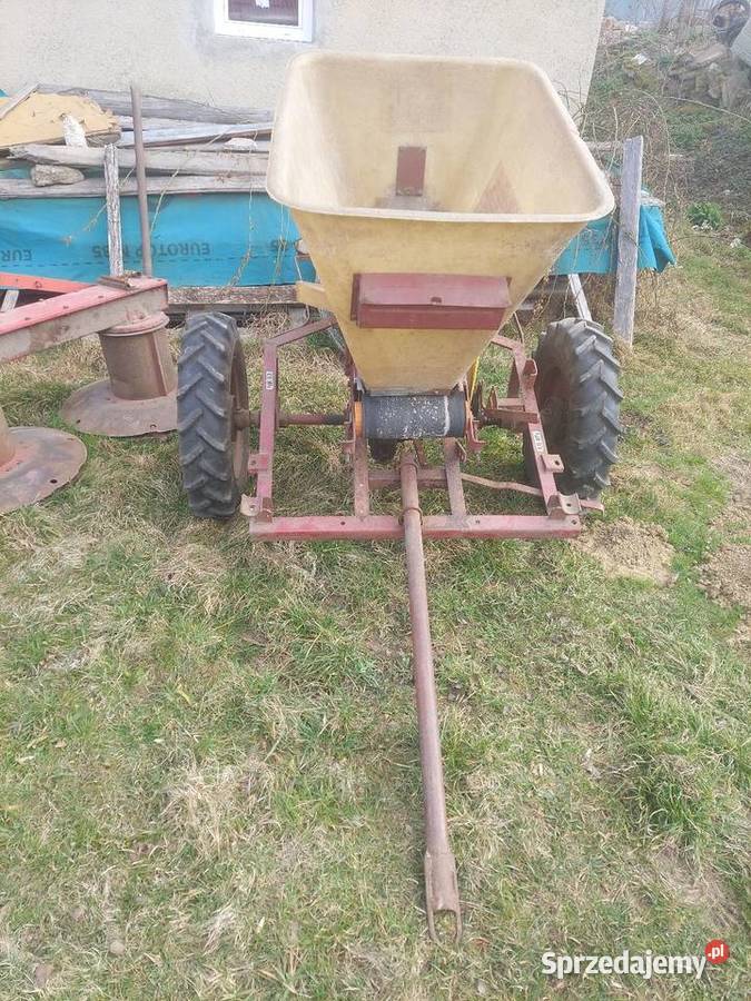Rozsiewacz do nawozów KOS podkarpackie Domaradz