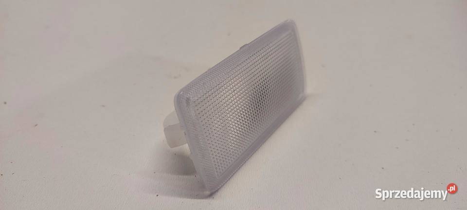 MAZDA 2 TOYOTA YARIS IV LAMPKA KABINY