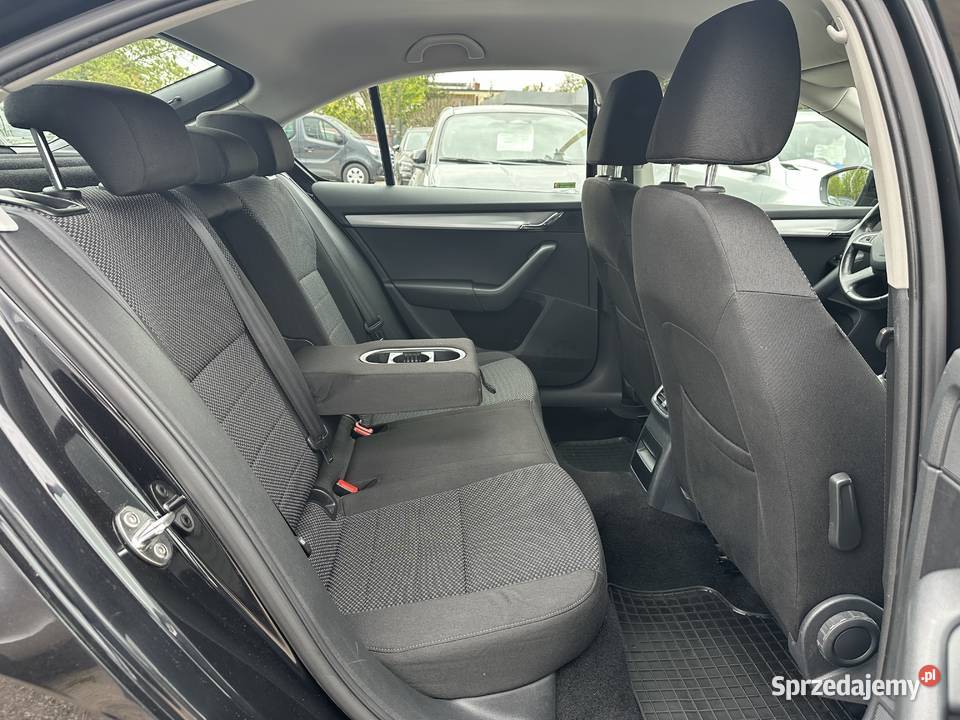 koda Octavia 18TSI 180 Manual Xenon Kamera poduszka powietrzna Warszawa sprzedam