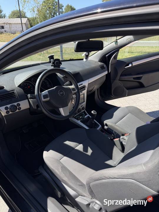 Opel Astra GTC 14 benzyna 2008r aluminiowe felgi śląskie Kochanowice