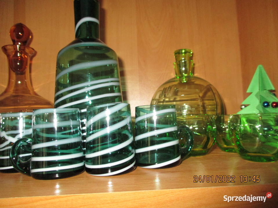 naczynia dekoracyjne szklane z prl sprzedam