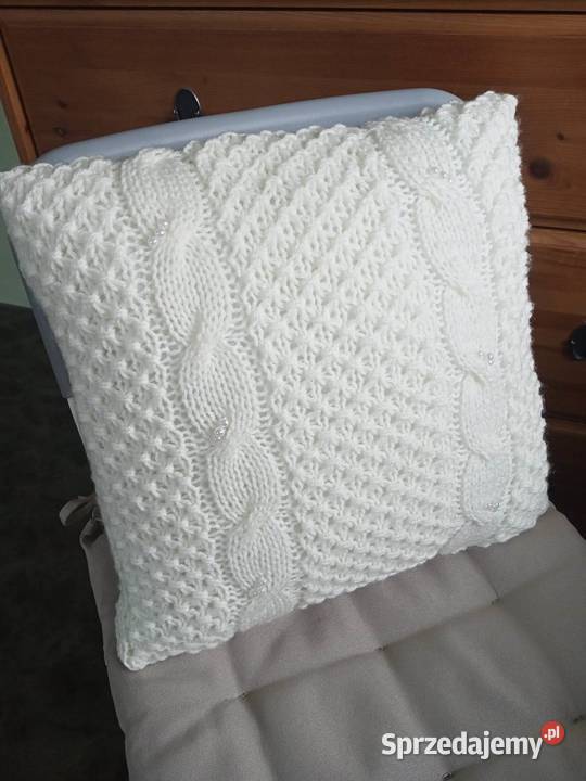 Poduszka dekoracyjna z perełkami krem hand made biały Jerzykowo