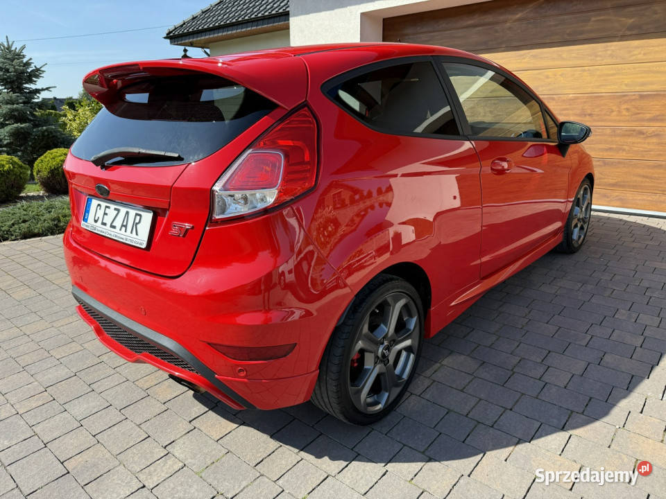 Ford Fiesta 16 ST 182 fotele Recaro z Niemiec czujnik deszczu Konradów